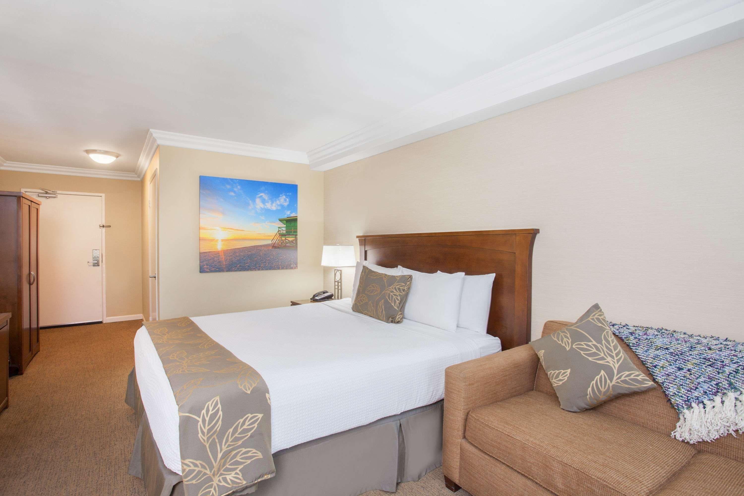Days Inn By Wyndham San Diego Hotel Circle Екстериор снимка