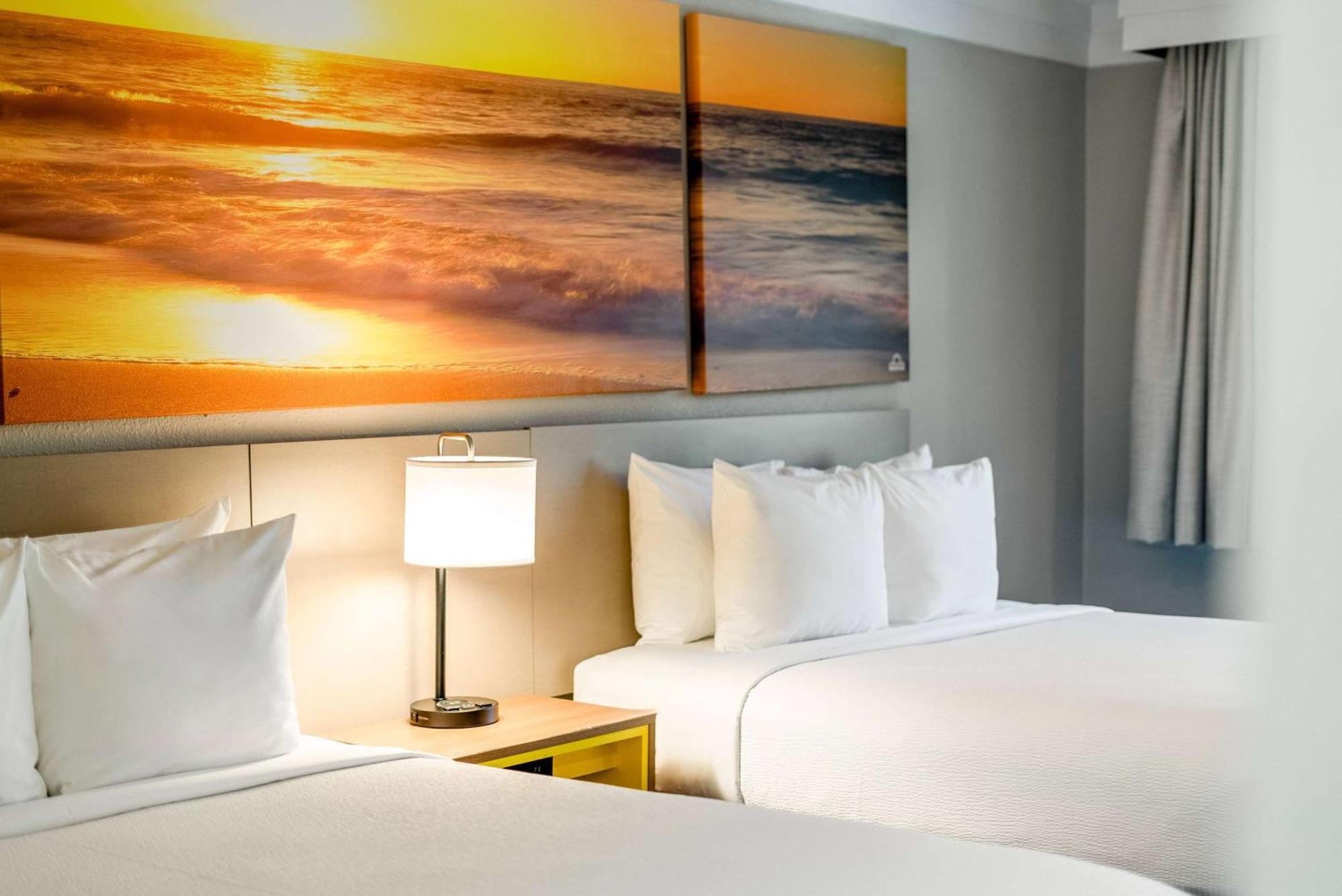 Days Inn By Wyndham San Diego Hotel Circle Екстериор снимка
