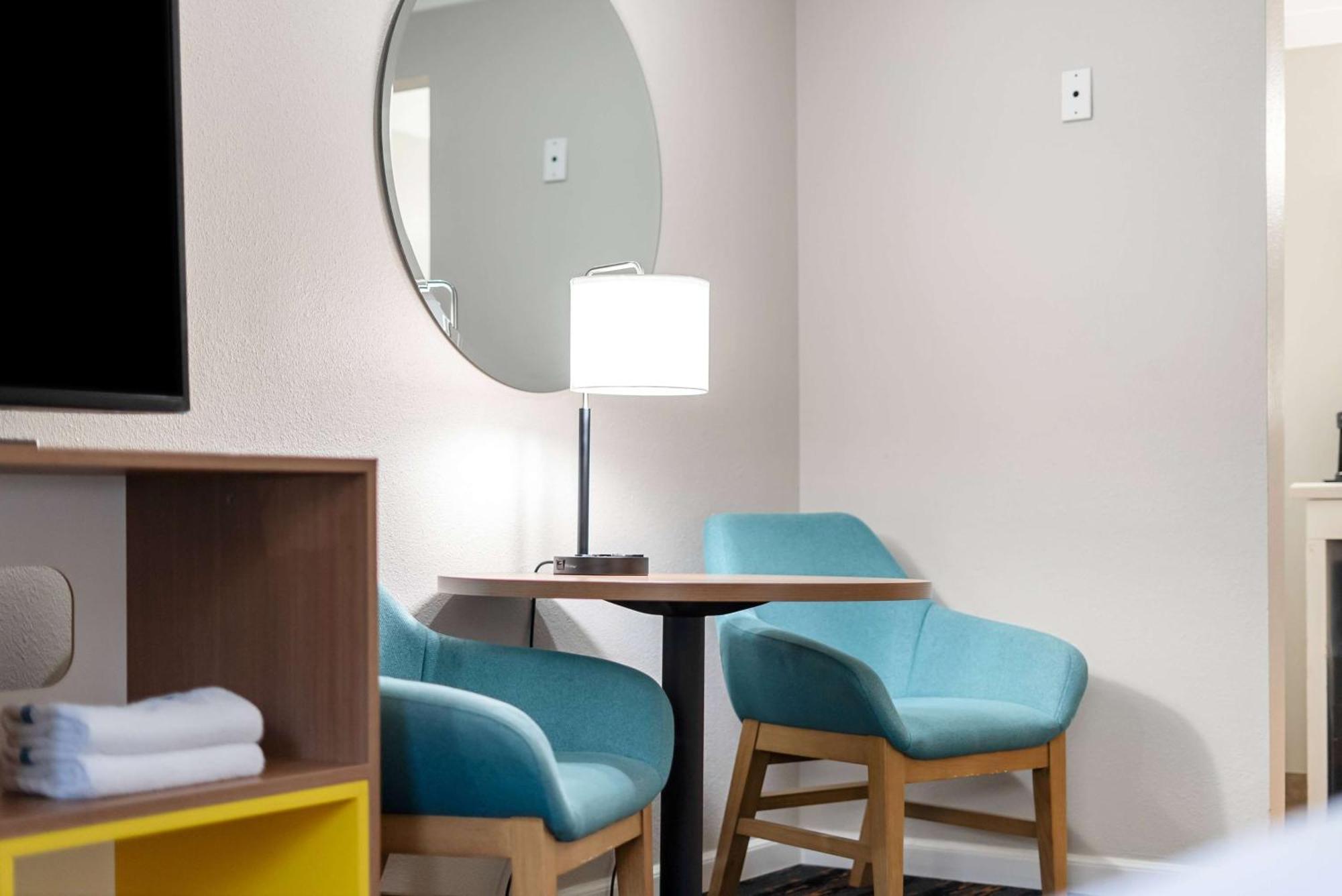 Days Inn By Wyndham San Diego Hotel Circle Екстериор снимка