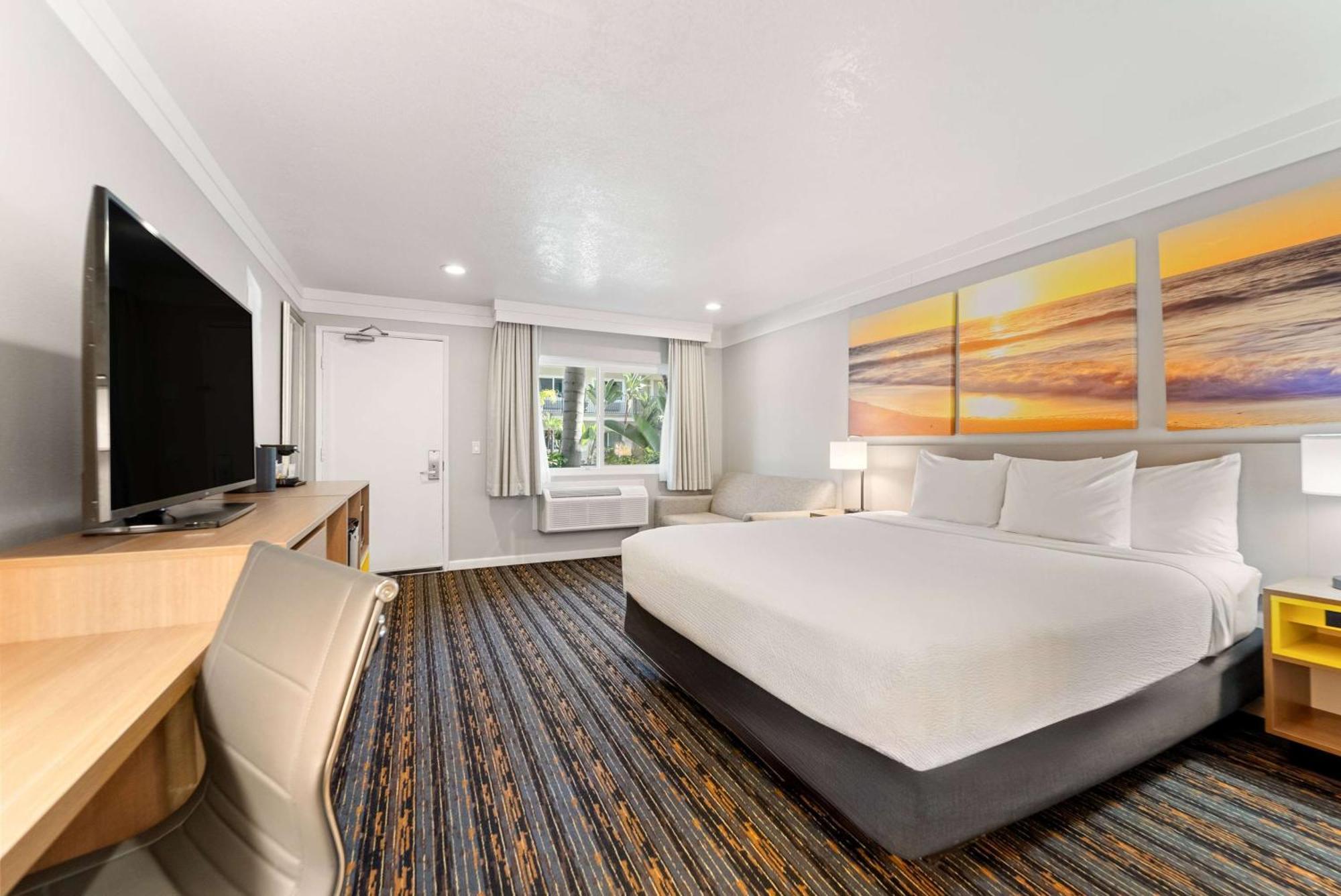 Days Inn By Wyndham San Diego Hotel Circle Екстериор снимка